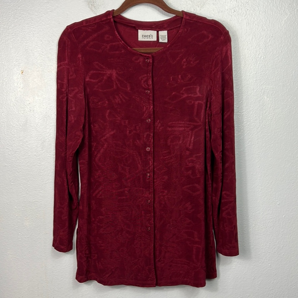 Chico’s Travelers Maroon Snap Front Long Sleeve Tunic Length Blouse Medium